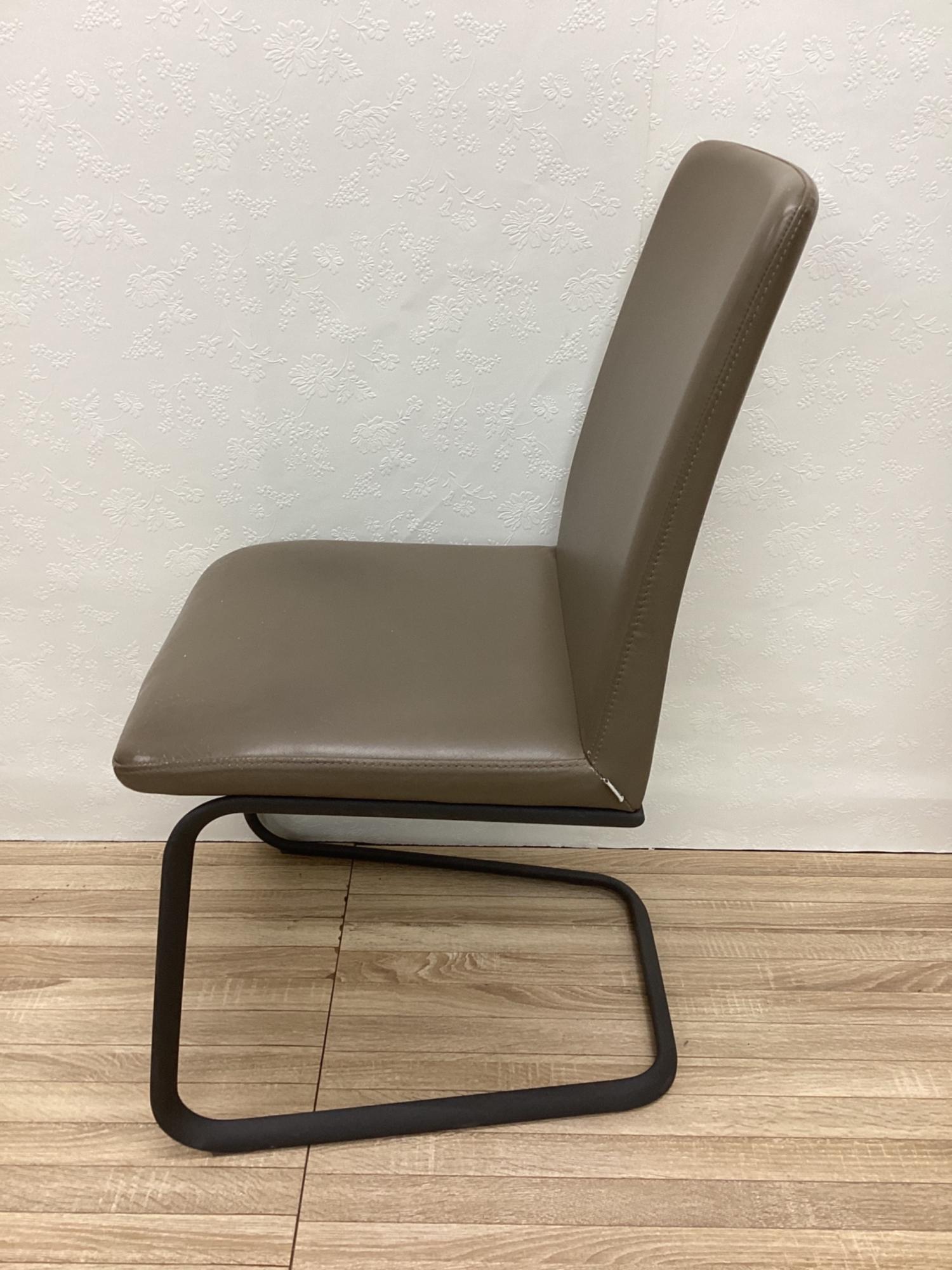 ★引越整理品★BoConcept レザー ダイニングチェア Hauge ダイニングチェア | Dining chair | Hauge | Henrik