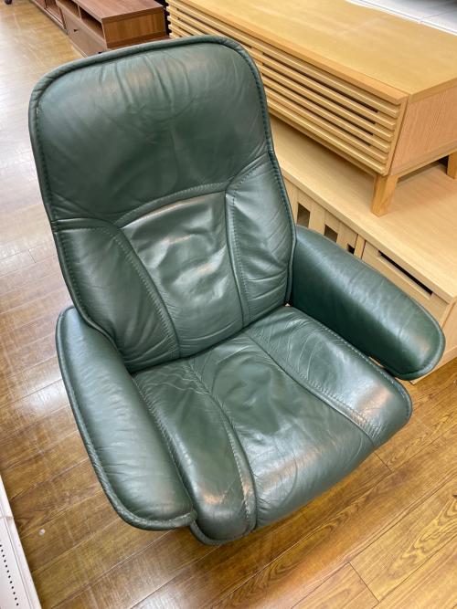 Ekornes (エコーネス) リクライニングチェアー グリーン 座面及び背面ヘタリ有 レザー ディプロマット