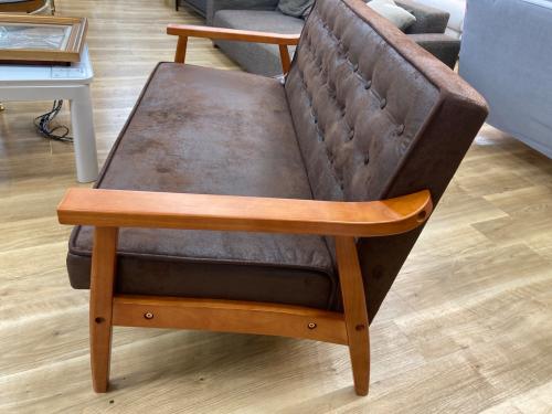 コスパクリエーション 木肘ヴィンテージソファ ブラック×ブラウン Bedford