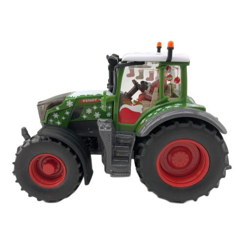 SK3224 Fendt クリスマストラクター