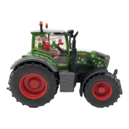 SK3224 Fendt クリスマストラクター