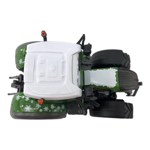 SK3224 Fendt クリスマストラクター