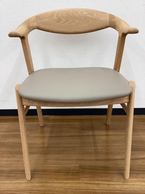 IDC大塚家具 (アイディーシーオオツカカグ) ダイニングチェアー フィル+C  PVC#1/FCLオーク THBE レッドオーク材/PVC
