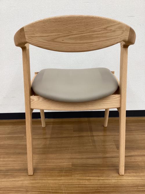 IDC大塚家具 (アイディーシーオオツカカグ) ダイニングチェアー フィル+C  PVC#1/FCLオーク THBE レッドオーク材/PVC