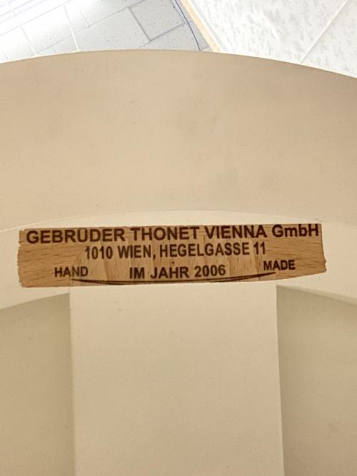 THONET (トーネット) ベンウッド ラウンドテーブル ホワイト