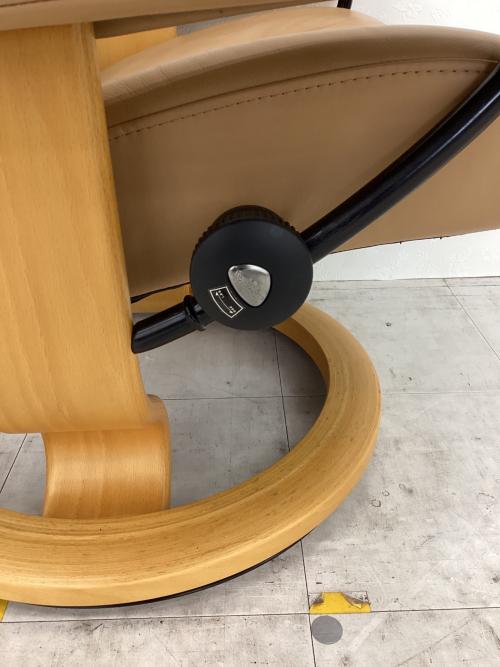 Ekornes (エコーネス) リクライニングチェアー キャメル Sサイズ クラシック  オットマン付 レザー Stressless Wing