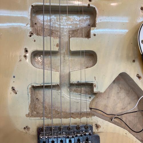 FENDER USA (フェンダーＵＳＡ) エレキギター Stratocaster 1975 ザグリPU交換