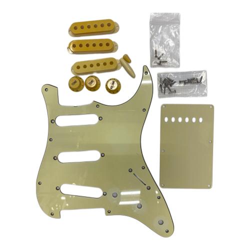 FENDER JAPAN エレキギター ST62-70TX