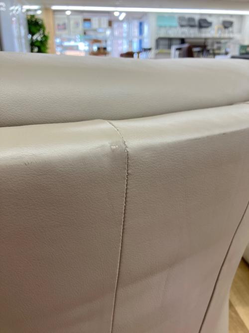 Himolla (ヒモラ) 1人掛けソファー アイボリー ベルク