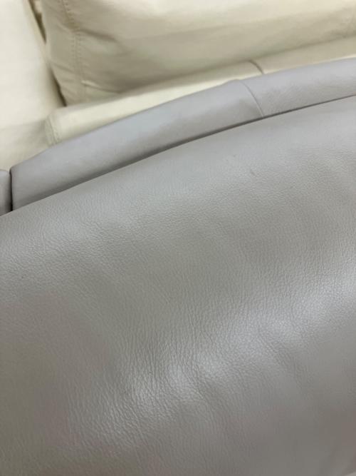 Himolla (ヒモラ) 1人掛けソファー アイボリー ベルク