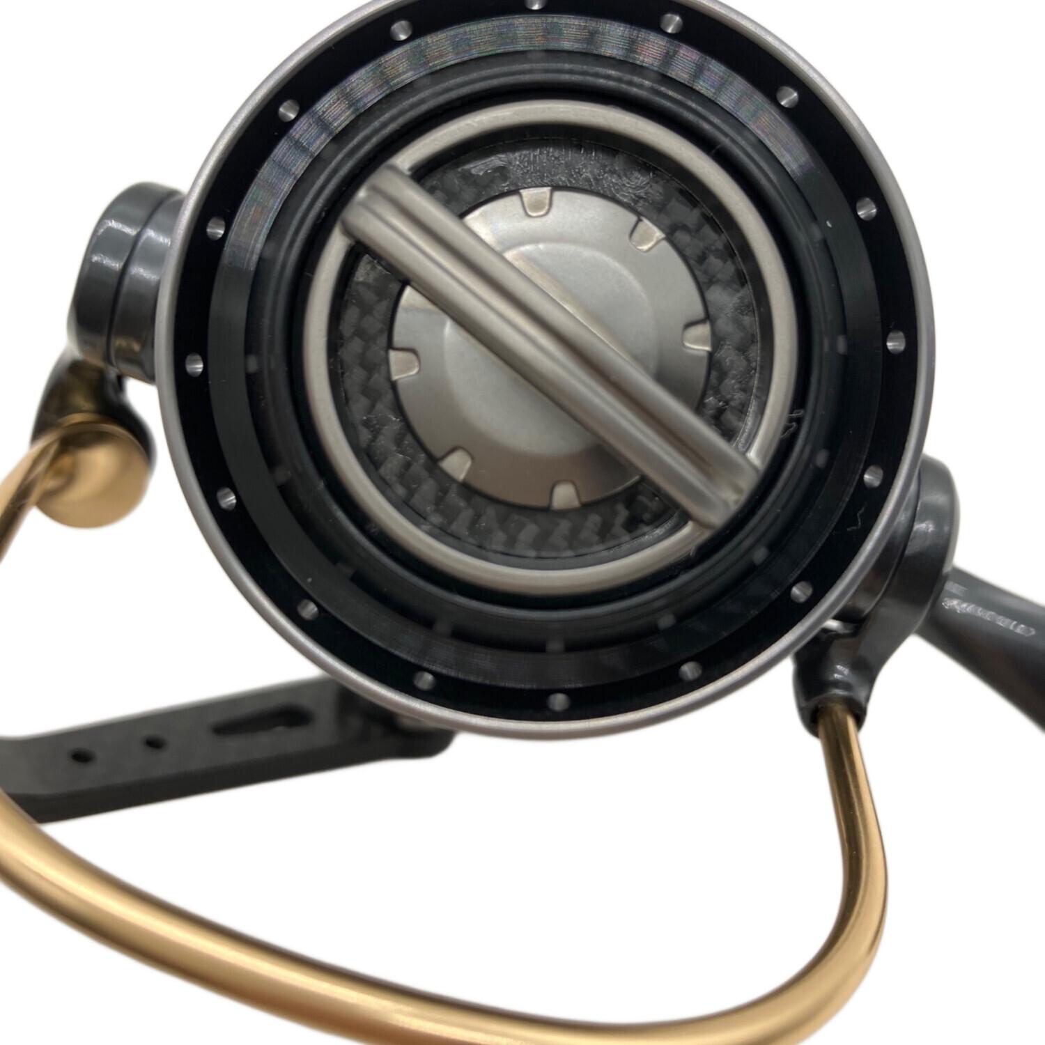 Abu Garcia (アブガルシア) スピニングリール リール Revo ALX THETA