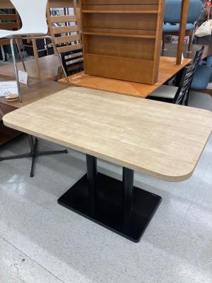 ダイニングテーブル