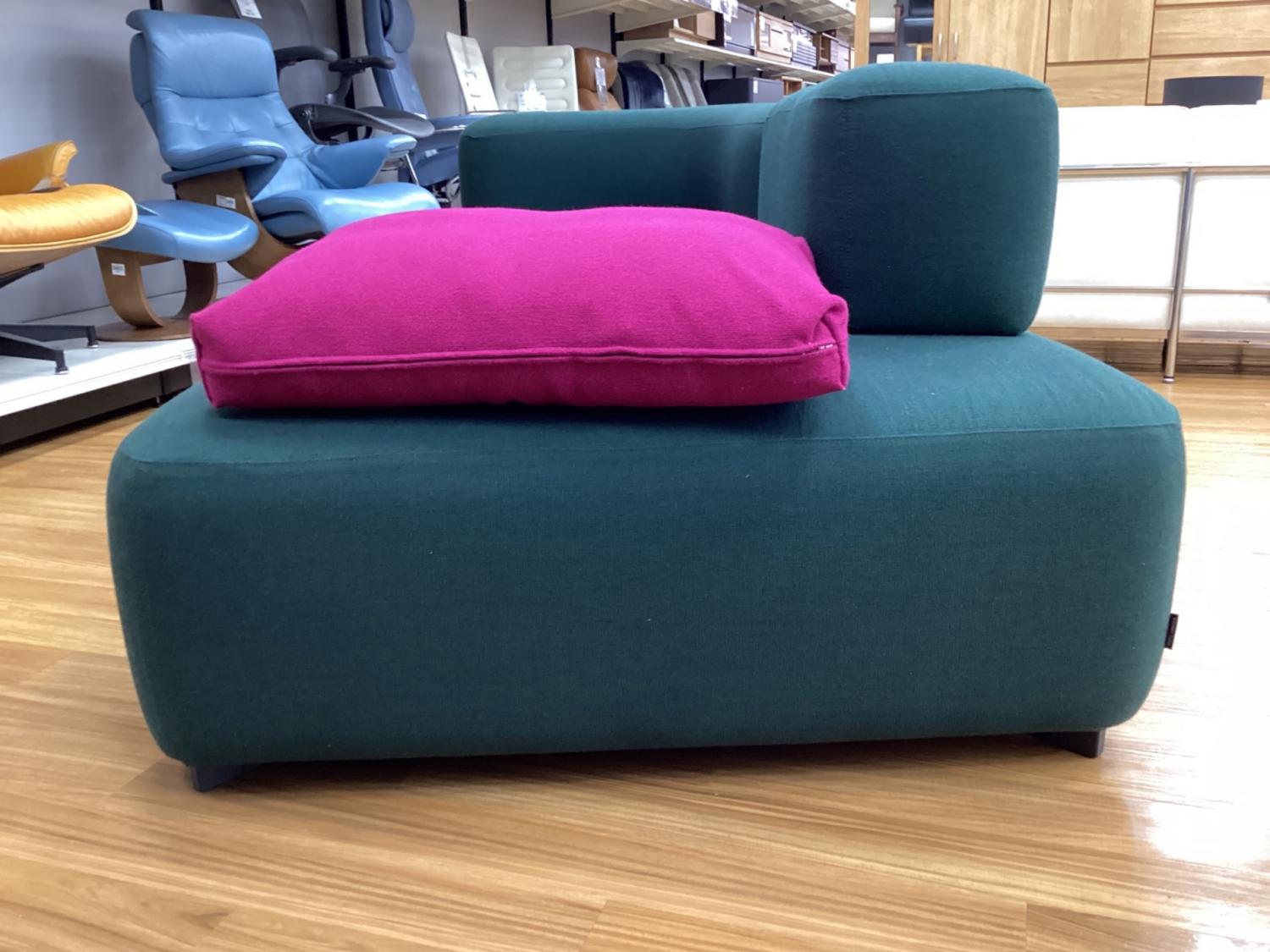 Fritz Hansen (フリッツハンセン) 2人掛けソファー グリーン