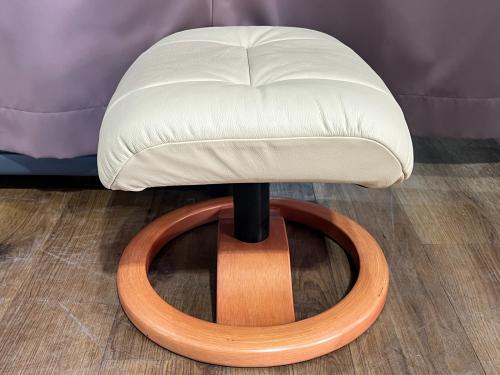 HJELLEGJERDE (イエリアーダ) パーソナルソファ ベージュ