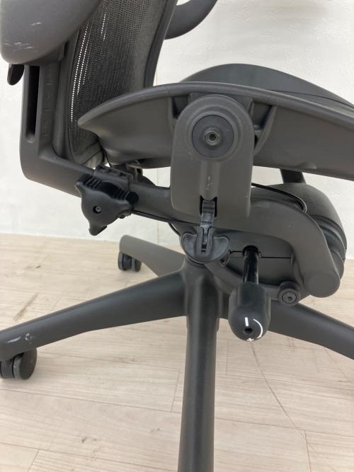 Herman Miller (ハーマンミラー) アーロンチェア ポスチャーフィット Bsize フル装備 グラファイトベース クラシックモデル AE123AWB