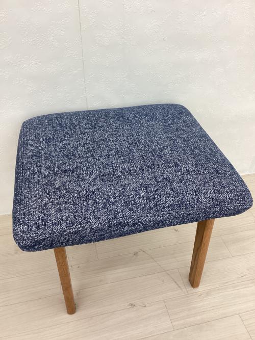 LIVING HOUSE (リビングハウス) スツール ブルー×ブラウン カバーリング ファブリック×オーク材 MOCOA