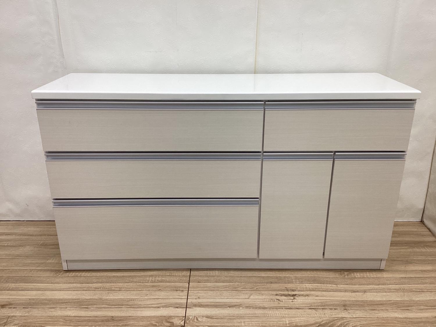 国産 三友ファニチャー モダンキッチンボード、幅80cm Used/美品 国産 三友ファニチャー モダンキッチンボード、幅80cm Used/美品 三友