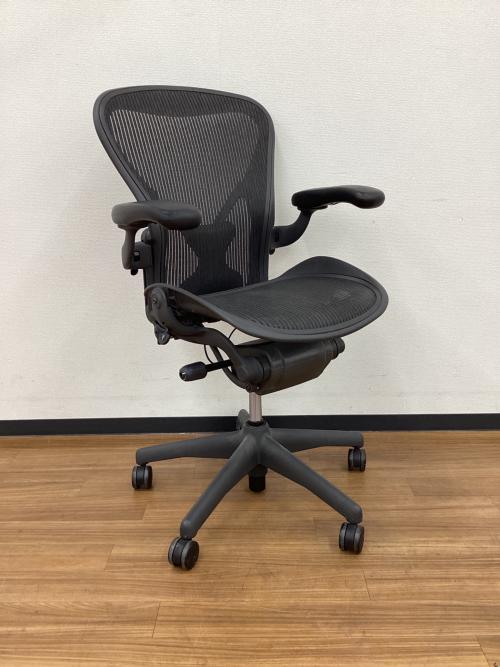 Herman Miller (ハーマンミラー) アーロンチェア Bサイズ　ポスチャーフィット