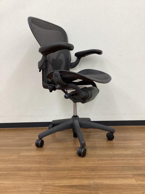 Herman Miller (ハーマンミラー) アーロンチェア Bサイズ　ポスチャーフィット