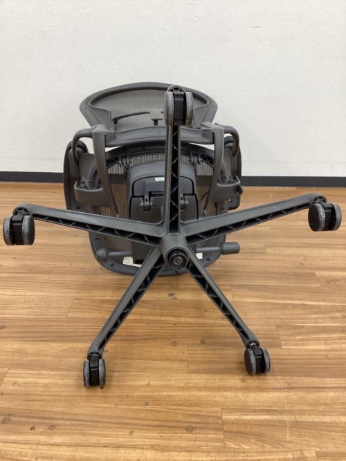 Herman Miller (ハーマンミラー) アーロンチェア リマスタード ライト グラファイト