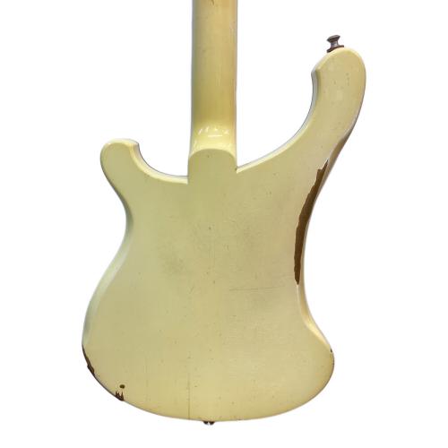 Rickenbacker (リッケンバッカー) エレキベース 4001 Tuxedo 1976年