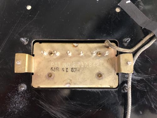 GIBSON (ギブソン) エレキギター Flying V 1980年代 ネッククラック補修有