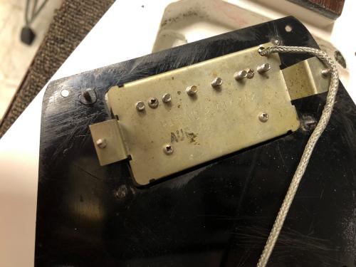 GIBSON (ギブソン) エレキギター Flying V 1980年代 ネッククラック補修有