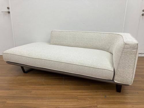 HUKLA (フクラ) カウチソファー KASTOR　付属クッション欠品　ホワイト