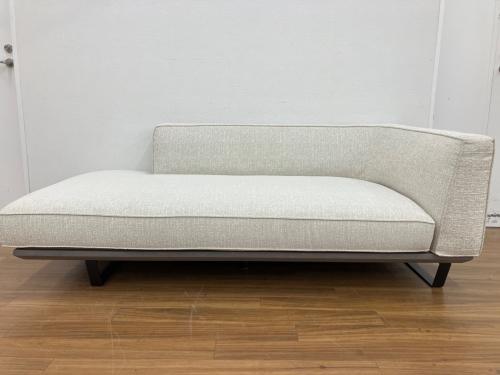 HUKLA (フクラ) カウチソファー KASTOR　付属クッション欠品　ホワイト