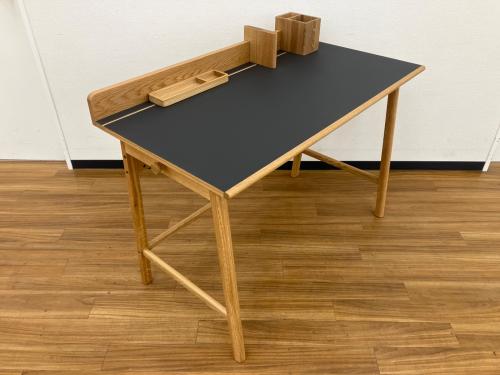 ACTUS (アクタス) THEO デスク リノリウム ペンボックス・トレー・ブックエンド付 オーク材 Says Who