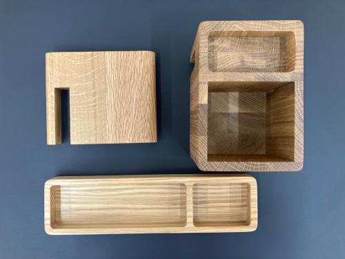 ACTUS (アクタス) THEO デスク リノリウム ペンボックス・トレー・ブックエンド付 オーク材 Says Who