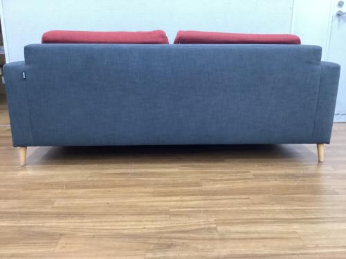 freistil ROLF BENZ (フライシュティール ロルフベンツ) 2人掛けソファー クッション×2付 グレー×レッド