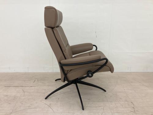 Ekornes (エコーネス) リクライニングチェアー ベージュ TOKYO
