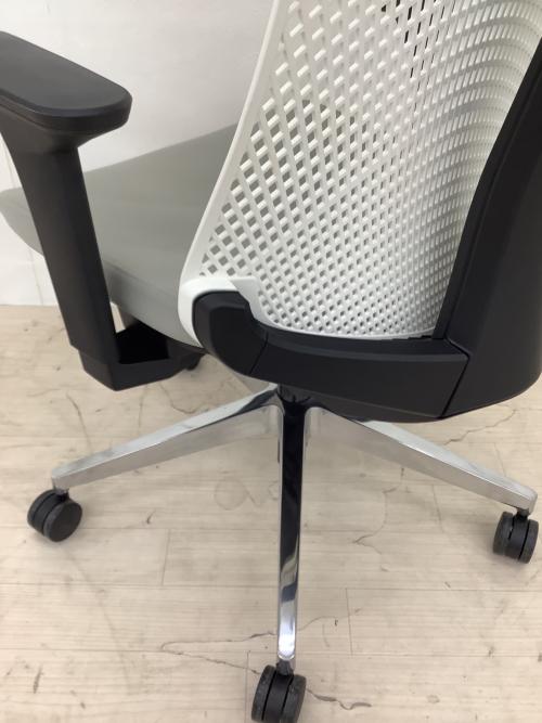 ITOKI (イトーキ) ワークチェアー YL9-WHEL ホワイト サリダチェア