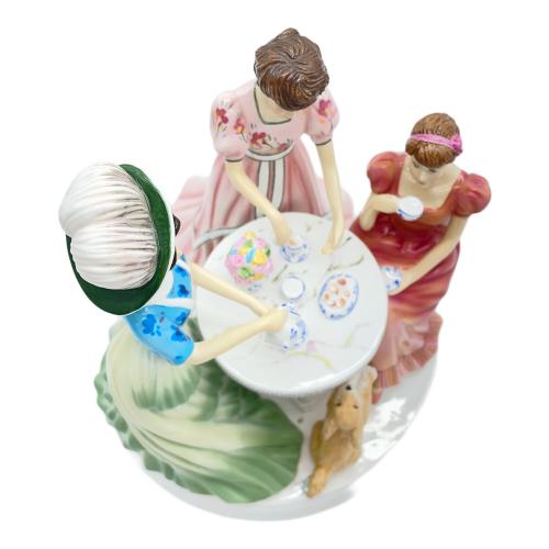 English Ladies Co (イングリッシュ レディース カンパニー) フュギュリン TIME FOR TEA