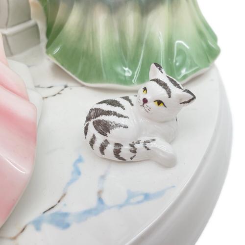 English Ladies Co (イングリッシュ レディース カンパニー) フュギュリン TIME FOR TEA