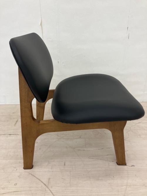 ニトリ ダイニングチェアー ブラウン×ブラック リラックス