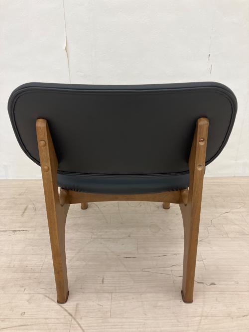 ニトリ ダイニングチェアー ブラウン×ブラック リラックス