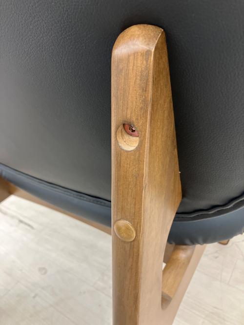 ニトリ ダイニングチェアー ブラウン×ブラック リラックス