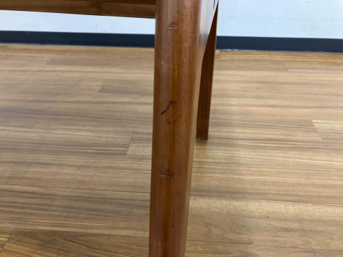 UNICO (ウニコ) ダイニングテーブル SWELLA dining table