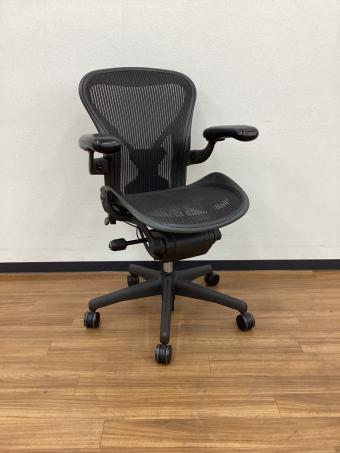 Herman Miller (ハーマンミラー) ワークチェアー アーロンチェアライト