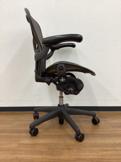 Herman Miller (ハーマンミラー) ワークチェアー アーロンチェアライト