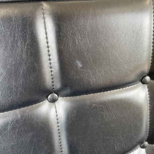 カリモク60 (カリモクロクマル) 2人掛けソファー W36143 幅:約133㎝ スタンダードブラック Kチェア