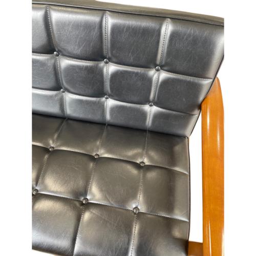 カリモク60 (カリモクロクマル) 2人掛けソファー W36143 幅:約133㎝ スタンダードブラック Kチェア