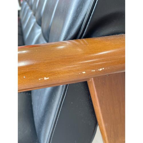 カリモク60 (カリモクロクマル) 2人掛けソファー W36143 幅:約133㎝ スタンダードブラック Kチェア