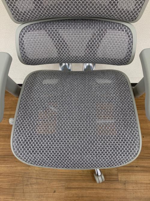 Ergohuman (エルゴヒューマン) ワークチェアー ヘッドレスト・オットマン欠品 グレー