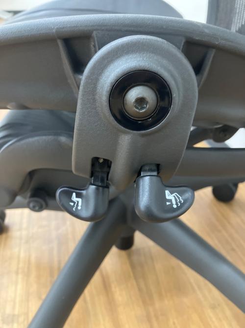 Herman Miller (ハーマンミラー) ワークチェアー ポスチャーフィット・Bサイズ・フル装備 アーロンチェア