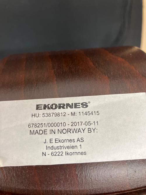 Ekornes (エコーネス) リクライニングチェアー  ストレスレス ディプロマット (Sサイズ)