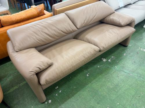 CASSINA (カッシーナ) 2.5人掛けソファ ブラウン MARALUNGA