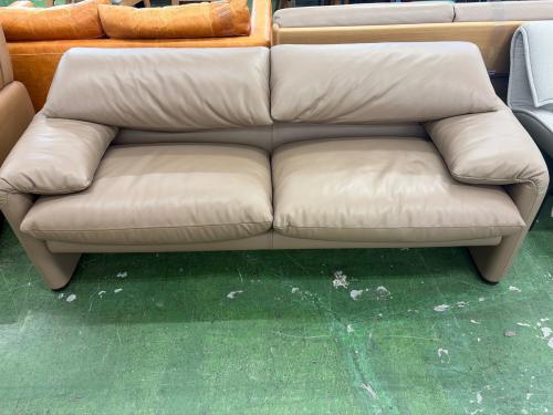 CASSINA (カッシーナ) 2.5人掛けソファ ブラウン MARALUNGA